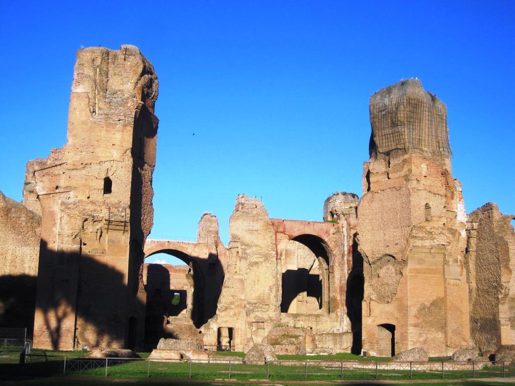 Vacanze Romane Colosseum Extérieur photo